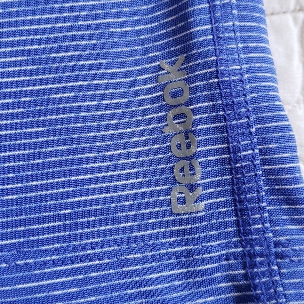Reebok Top, size L - Picture 2 of 5